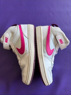 Nike Kids no tie White Sneakers with Hot Pink Swoosh